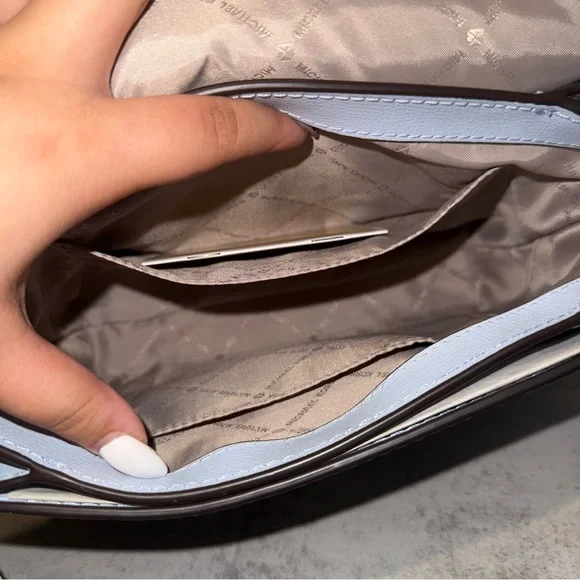 Michael Kors Ellis Medium Purse in Soft Sky - Picture 7 of 9